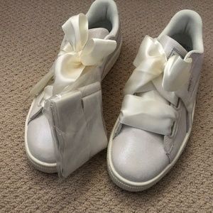 Puma Basket Heart Night Sky sneakers